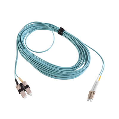Jumper de Fibra Óptica Multimodo 50/125 XGLO OM3, LC-SC Duplex, OFNR, Color Aqua, 10 Metros (32.81 Pies) | FJ2-LCSC5L-10AQ